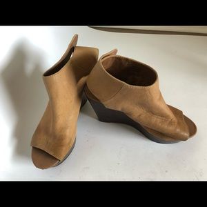 Steve Madden Bestiee Platform Wedge Sandal